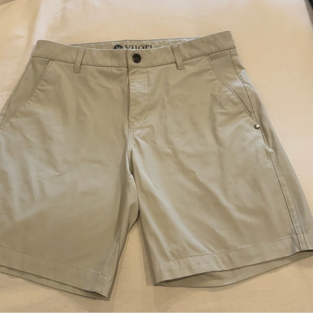 Vuori Men's Tan Shorts
